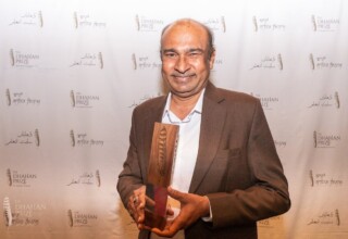 Balijit, 2023 Dhahan Prize Finalist with his hand-crafted trophy Balijit, 2023 Dhahan Prize Finalist with his hand-crafted trophy