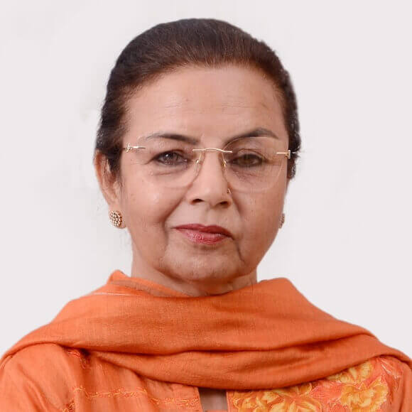 Raminder Kaur - Advisor